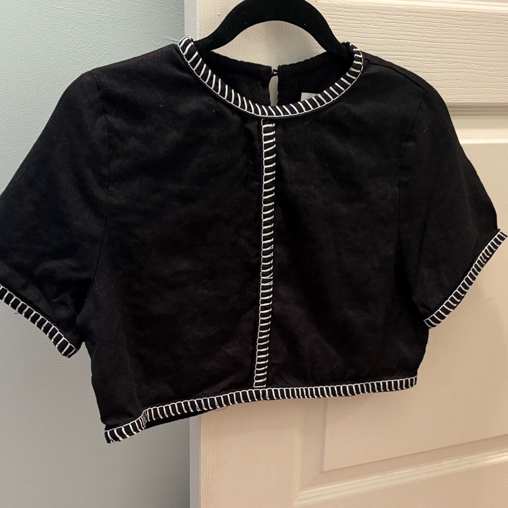 DISSG Linen Black Crop Top with White Trim